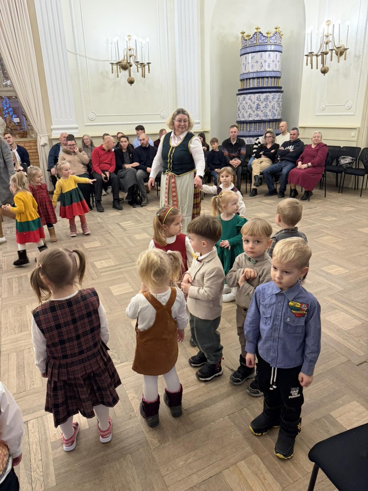 ADVENTO vakaronė